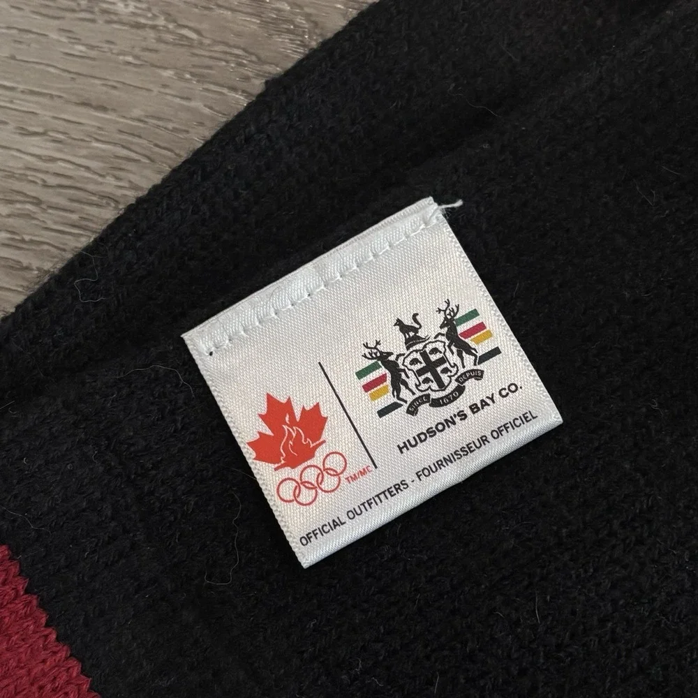 Hudson's‎ Bay Canada Olympics Red Plaid Scarf Winter
